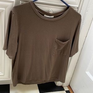 Aritzia Wilfred Free soft boxy pocket tee